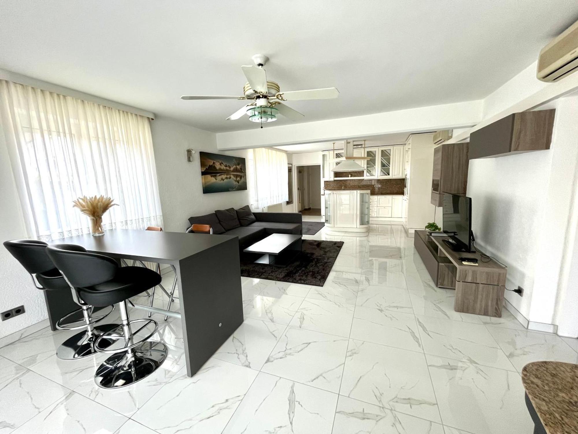Luxurioeses Apartment Mit Pool Vienna Exterior photo